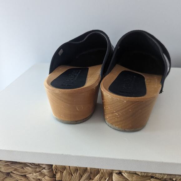 Women's Bjork 39 8 - 8.5 Open Back Wooden Clogs Crocodile Shoes Pair - Picture 6 of 7